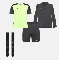 EQUIPACION DE FUTBOL DRI-FIT HOMBRE